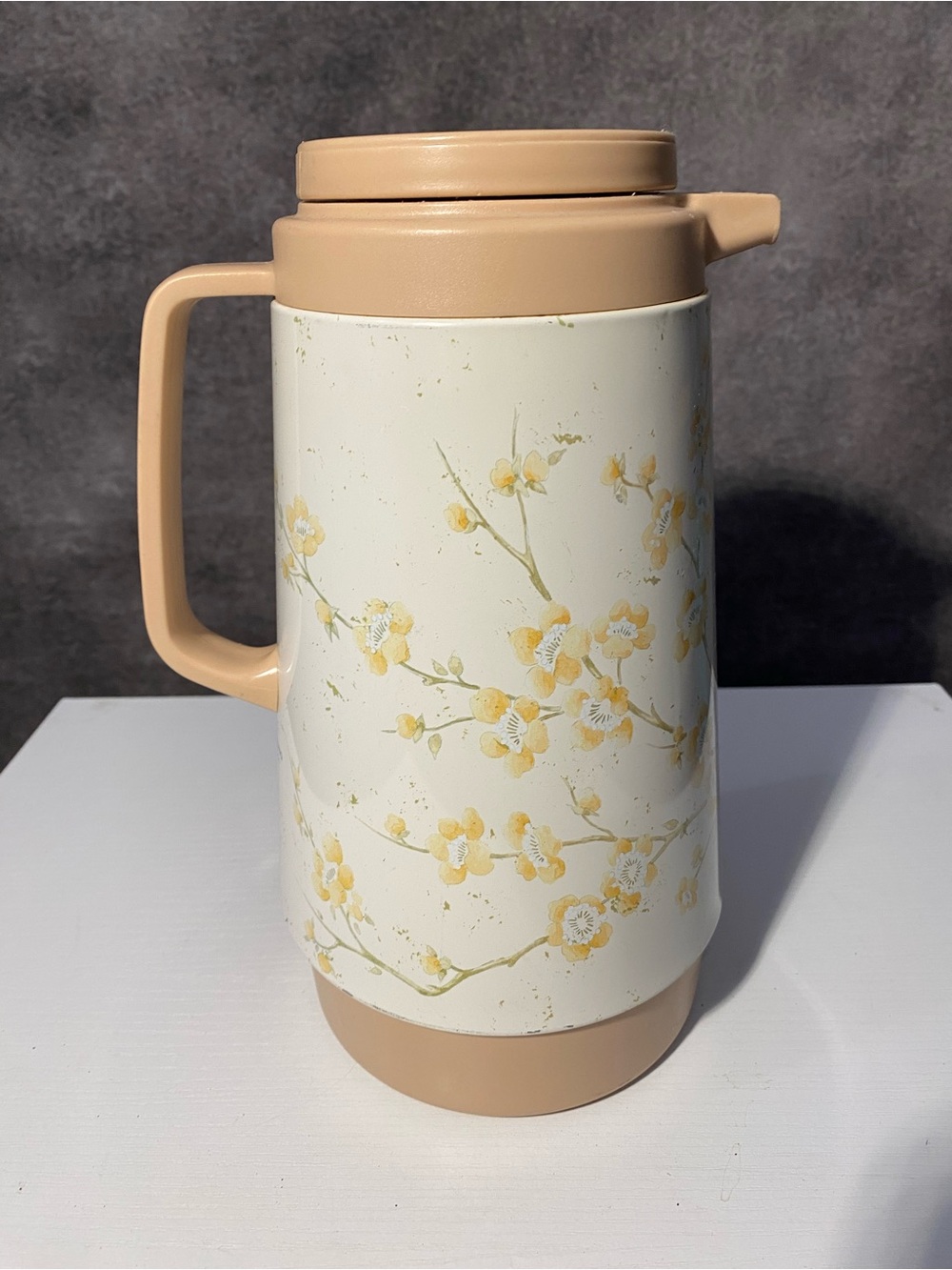 Vintage Corning 8001 Thermal Beverage Pitcher Carafe Yellow Floral Japan